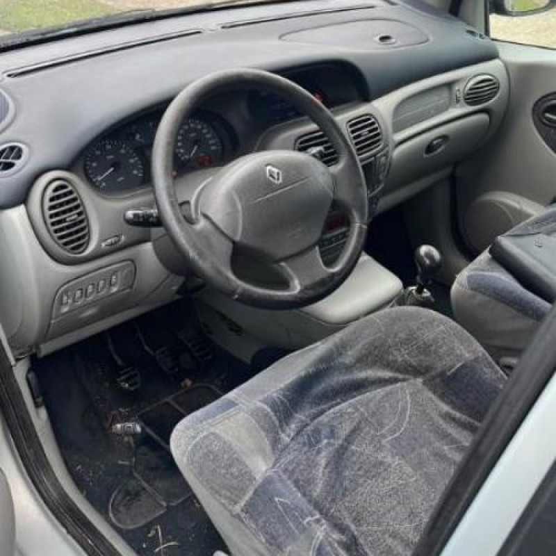 Vitre avant droit RENAULT SCENIC 1 Photo n°11