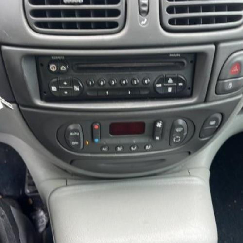 Vitre avant droit RENAULT SCENIC 1 Photo n°14
