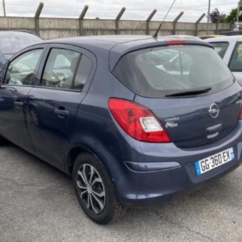 Moteur OPEL CORSA D Photo n°8