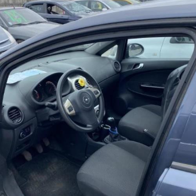 Moteur OPEL CORSA D Photo n°11