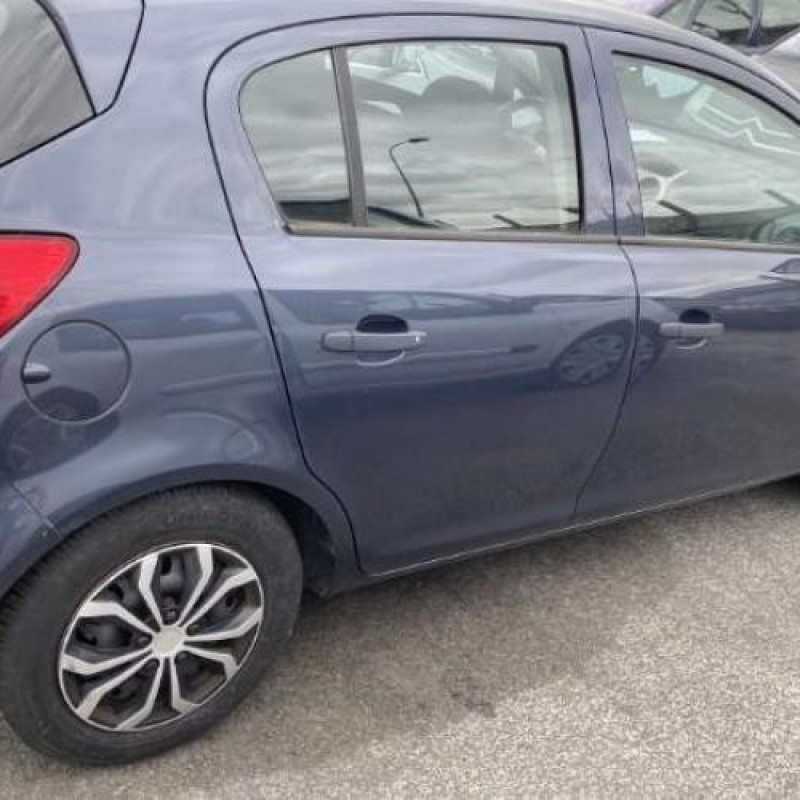 Moteur OPEL CORSA D Photo n°15