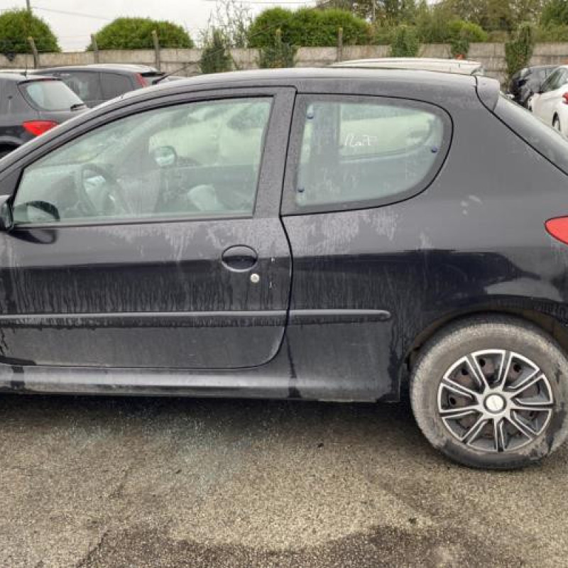 Moteur essuie glace arriere PEUGEOT 206 Photo n°10