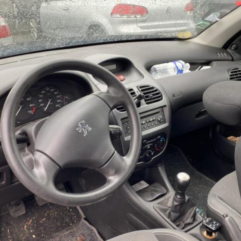 Moteur essuie glace arriere PEUGEOT 206 Photo n°17
