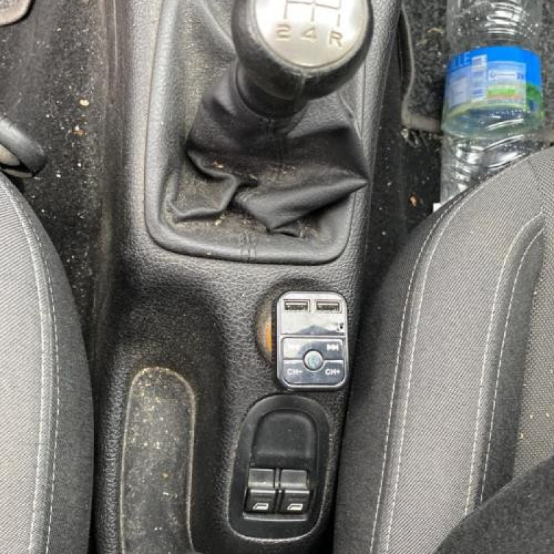 Moteur essuie glace arriere PEUGEOT 206 Photo n°20