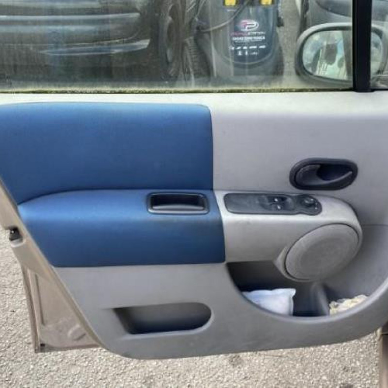 Serrure avant droit RENAULT MODUS Photo n°16