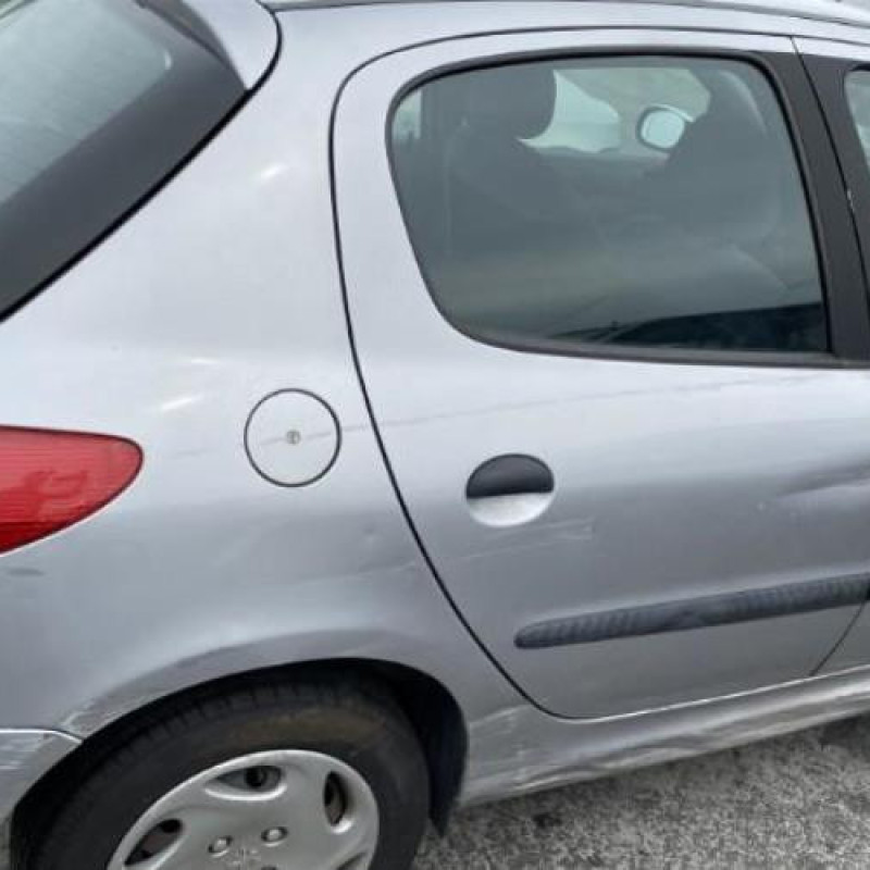 Moteur essuie glace arriere PEUGEOT 206 Photo n°12