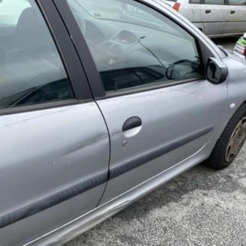 Moteur essuie glace arriere PEUGEOT 206 Photo n°13