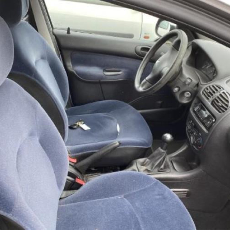Moteur essuie glace arriere PEUGEOT 206 Photo n°15