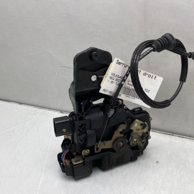 Serrure avant droit VOLKSWAGEN NEW BEETLE 1 Photo n°3