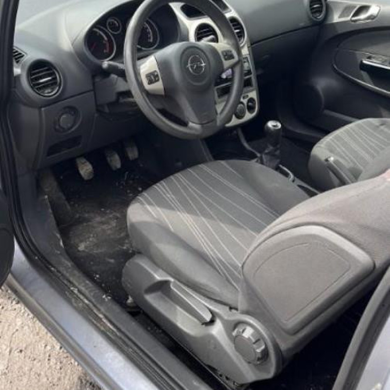 Aile avant gauche OPEL CORSA D Photo n°10