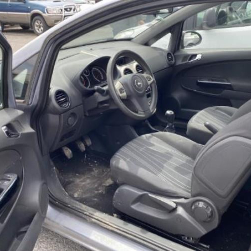 Aile avant gauche OPEL CORSA D Photo n°20