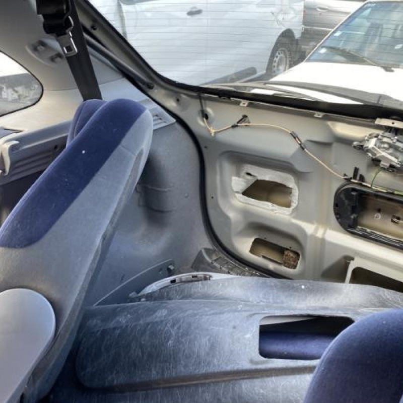 Serrure arriere gauche CITROEN XSARA PICASSO Photo n°17