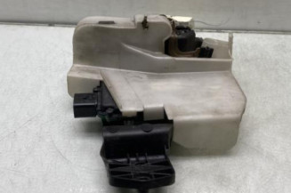 Serrure avant droit VOLKSWAGEN PASSAT 4