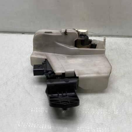 Serrure avant droit VOLKSWAGEN PASSAT 4