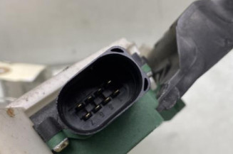 Serrure avant droit VOLKSWAGEN PASSAT 4