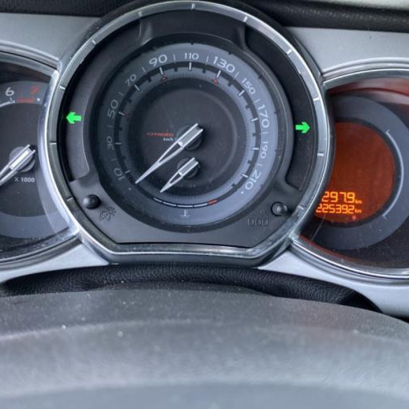 Air bag conducteur CITROEN DS3 Photo n°17