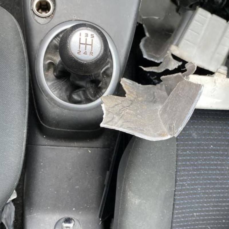 Boite a gants SUZUKI SWIFT 3 Photo n°19