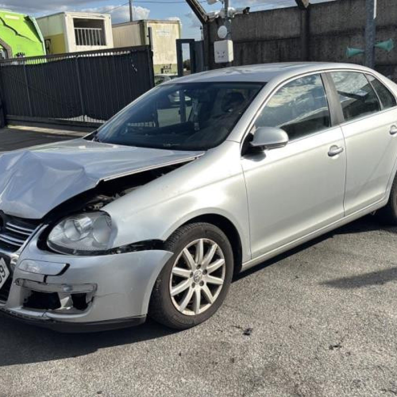 Feu arriere secondaire gauche (feux) VOLKSWAGEN JETTA 3 Photo n°4