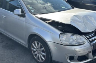 Feu arriere secondaire gauche (feux) VOLKSWAGEN JETTA 3