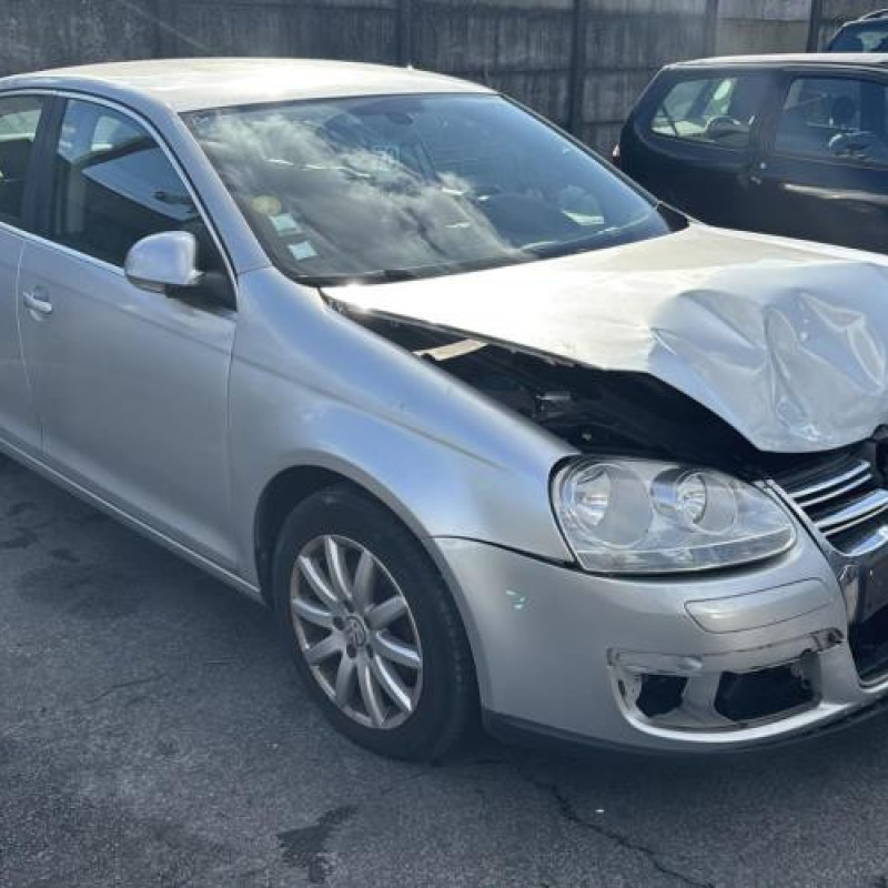 Feu arriere secondaire gauche (feux) VOLKSWAGEN JETTA 3 Photo n°5