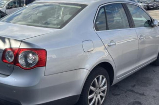 Feu arriere secondaire gauche (feux) VOLKSWAGEN JETTA 3