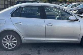 Feu arriere secondaire gauche (feux) VOLKSWAGEN JETTA 3