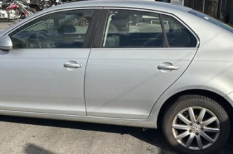 Feu arriere secondaire gauche (feux) VOLKSWAGEN JETTA 3