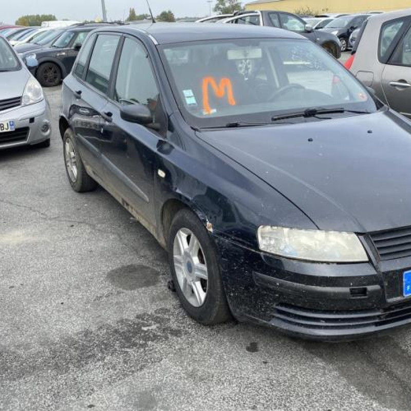 Serrure arriere gauche FIAT STILO Photo n°1