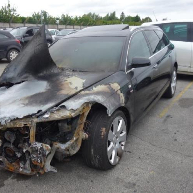 Vitre arriere droit AUDI A6 3 Photo n°7