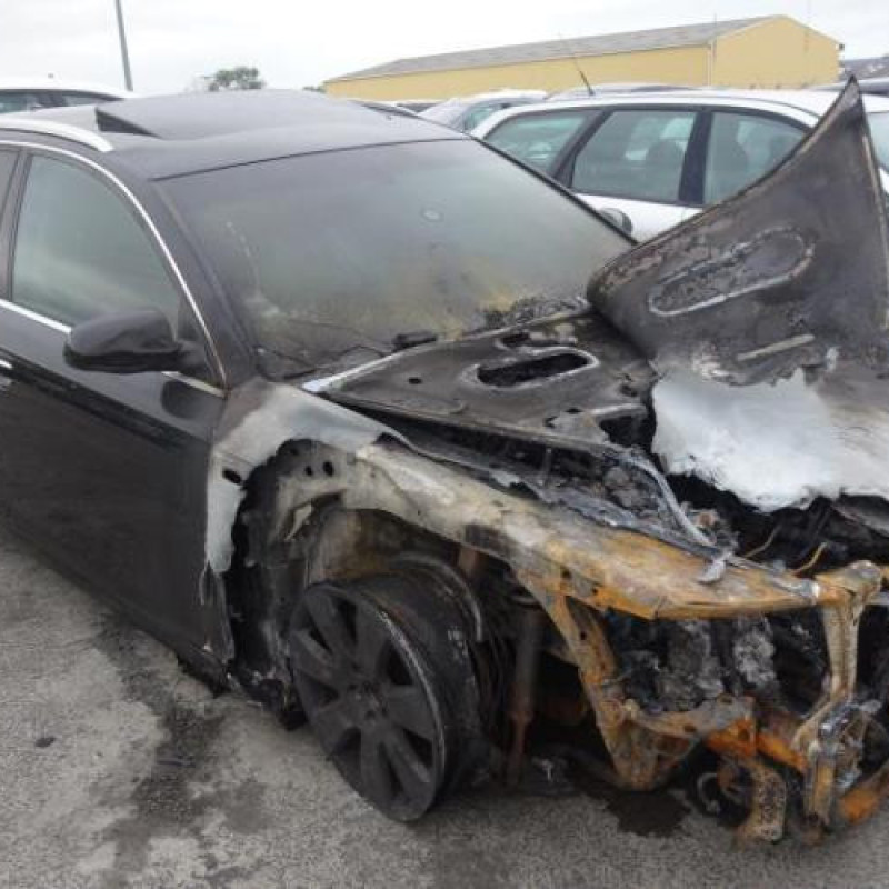 Vitre arriere droit AUDI A6 3 Photo n°8