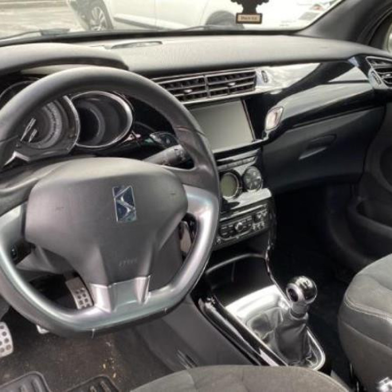 Ecran GPS CITROEN DS3 Photo n°18