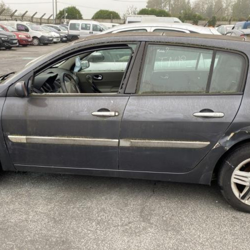 Boitier UCH RENAULT MEGANE 2 Photo n°9