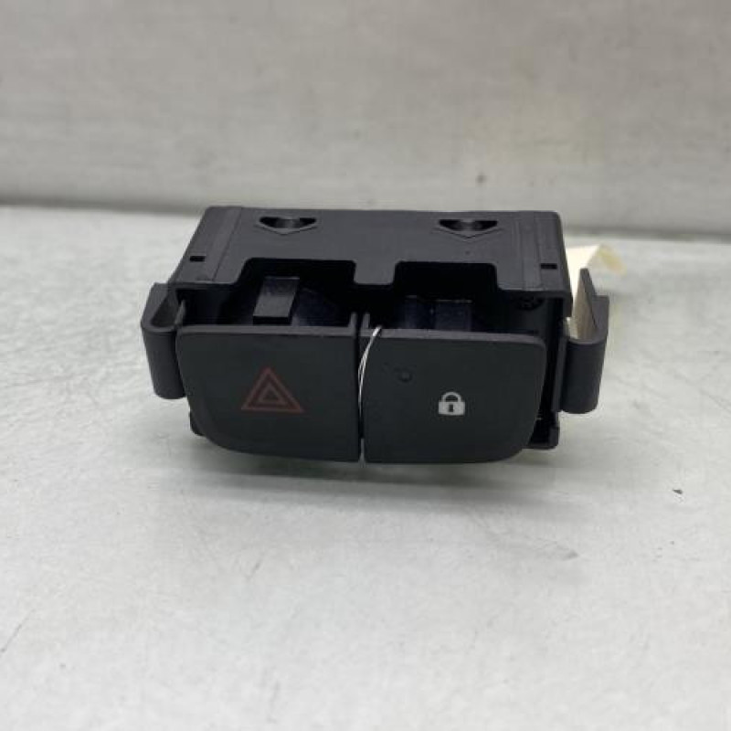 Bouton de warning RENAULT TRAFIC 3 COURT Photo n°1