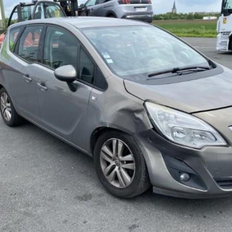 Air bag conducteur OPEL MERIVA B Photo n°6