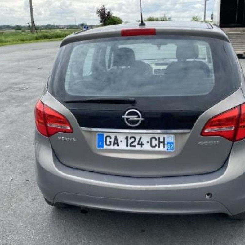 Air bag conducteur OPEL MERIVA B Photo n°10