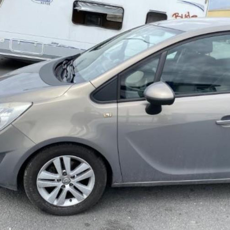 Air bag conducteur OPEL MERIVA B Photo n°14