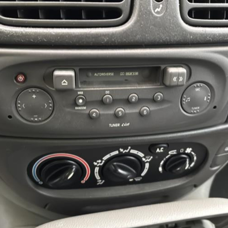 Aile avant droit RENAULT SCENIC 1 Photo n°18
