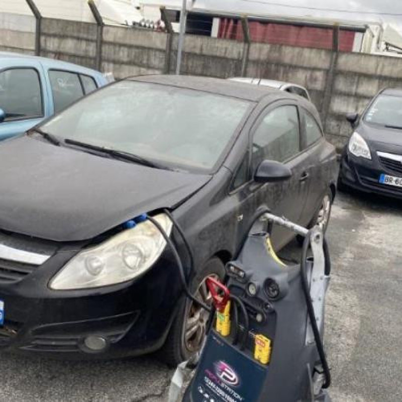 Porte fusible OPEL CORSA D Photo n°4