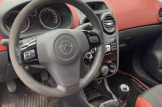 Porte fusible OPEL CORSA D