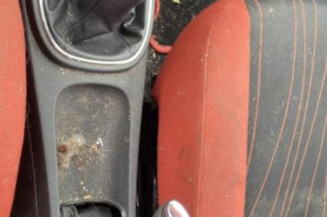 Porte fusible OPEL CORSA D
