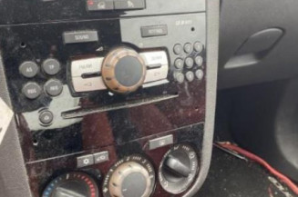 Porte fusible OPEL CORSA D
