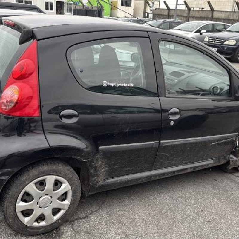 Bouton de warning PEUGEOT 107 Photo n°20