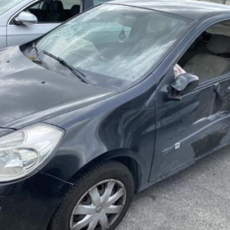 Boitier UCH RENAULT CLIO 3 Photo n°5