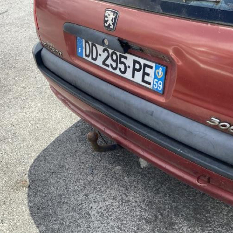 Bouton de warning PEUGEOT 306 Photo n°17