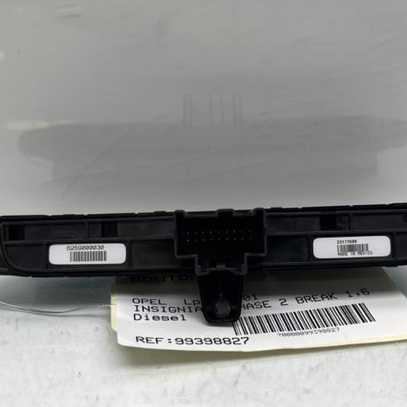 Bouton de warning OPEL INSIGNIA 1 Photo n°2