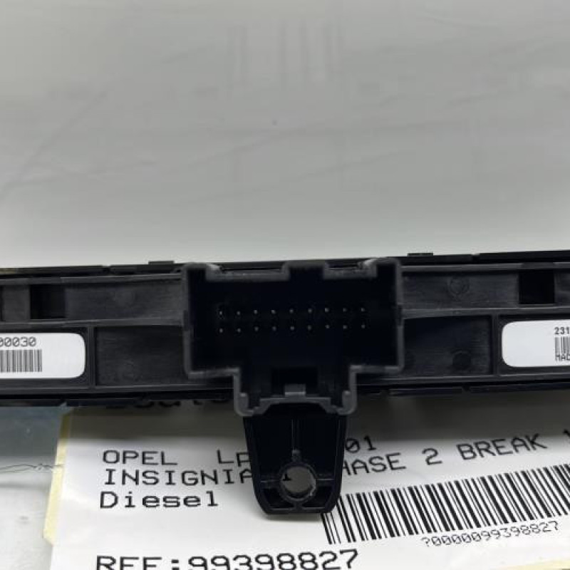 Bouton de warning OPEL INSIGNIA 1 Photo n°3