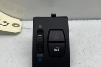 Bouton de warning BMW X3 F25 Photo n°1