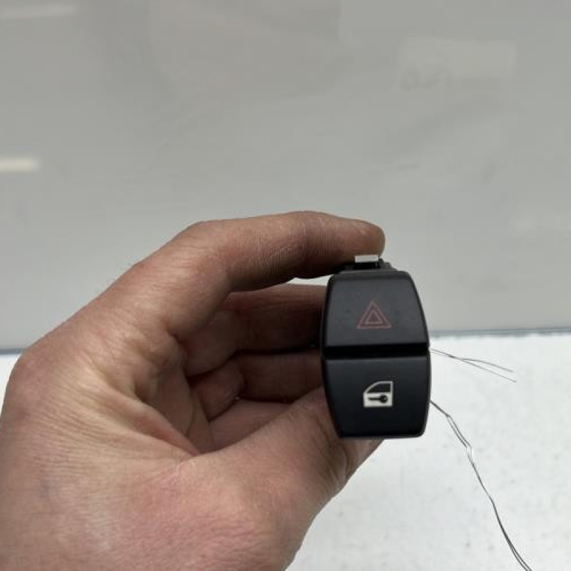 Bouton de warning BMW X3 F25 Photo n°4