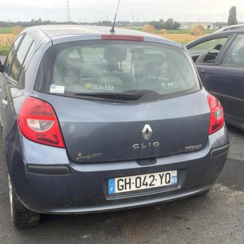Boitier UCH RENAULT CLIO 3 Photo n°9