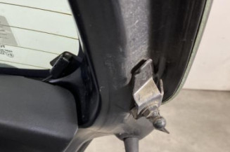 Malle/Hayon arriere TOYOTA YARIS 2